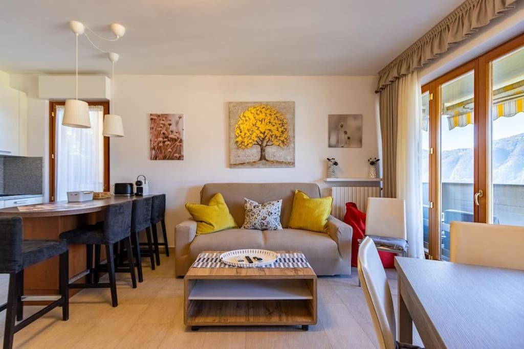 Wraparound Lake Views Bellavista Residence Καμπιόνε ντ' Ιτάλια Εξωτερικό φωτογραφία
