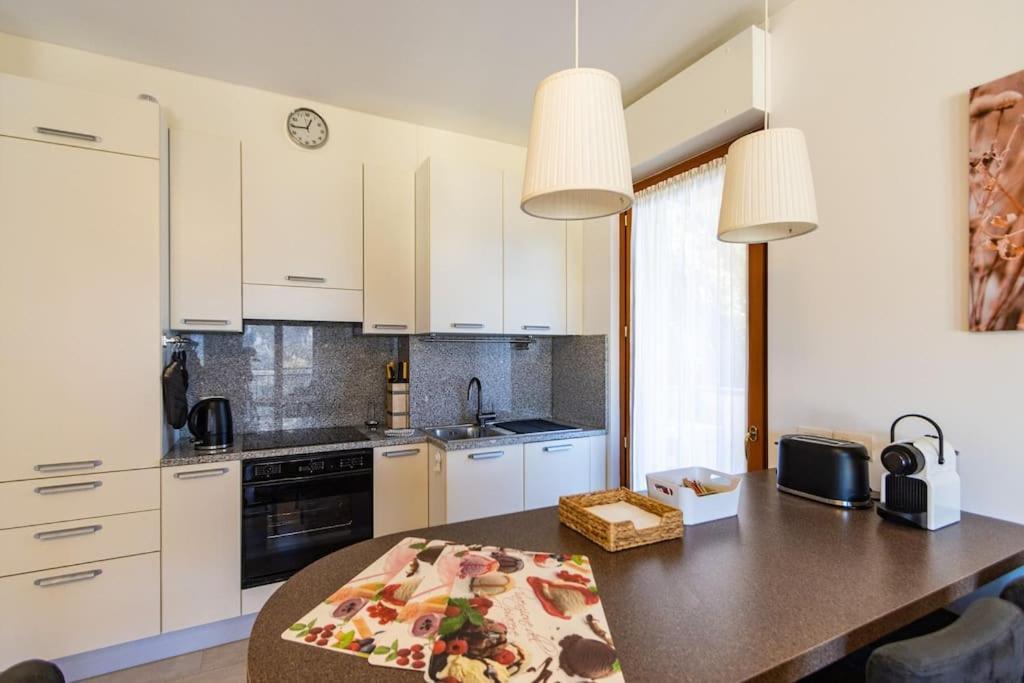 Wraparound Lake Views Bellavista Residence Καμπιόνε ντ' Ιτάλια Εξωτερικό φωτογραφία